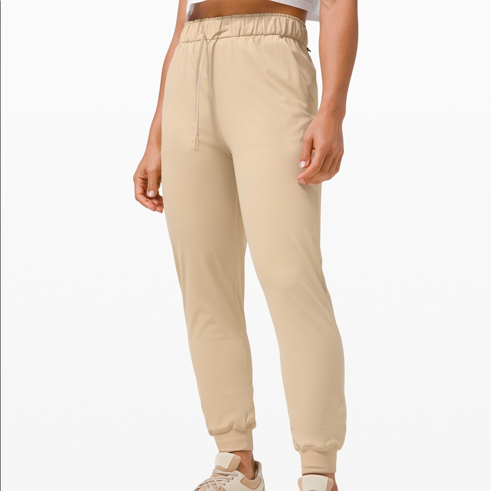 Lululemon Stretch High-Rise Jogger 
Full Length